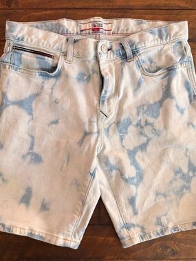 Tommy Hilfiger Bleached Denim Shorts, Men’s Size 31
